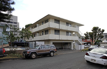 208 Puuhue Pl in Honolulu, HI - Building Photo - Building Photo