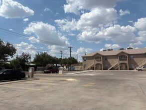 4419 Springfield Ave in Laredo, TX - Building Photo - Building Photo
