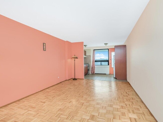 property at 4705 Henry Hudson Pkwy W