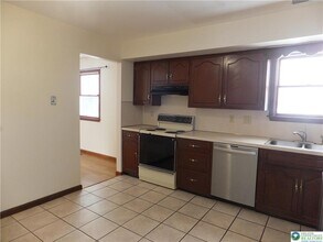 1207 Kressler Rd in Allentown, PA - Building Photo - Building Photo