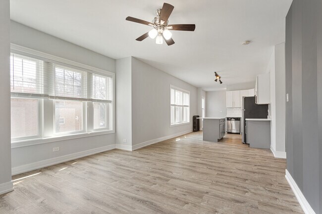 6942 N Wolcott Ave in Chicago, IL - Building Photo - Building Photo