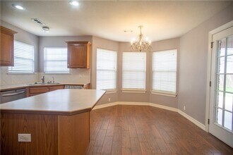 884 Palisades Ave in Springdale, AR - Building Photo - Building Photo