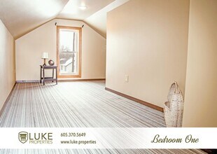 1424 E 4th St in Sioux Falls, SD - Building Photo - Building Photo