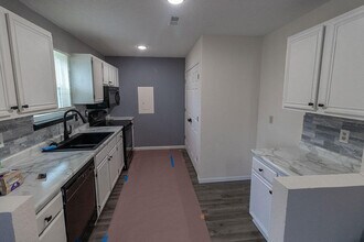 3411 Crossings Dr in Columbia, MO - Building Photo - Building Photo