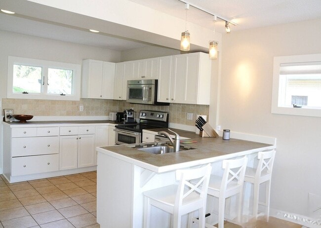 4887 Edgewater Dr in Mound, MN - Building Photo - Building Photo