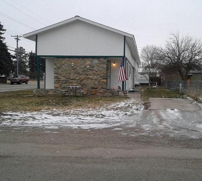 property at 202 7th Ave W