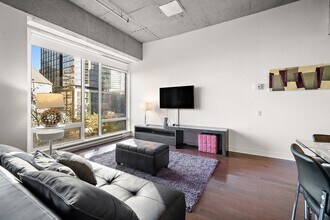 1200 Rue St-Alexandre in Montréal, QC - Building Photo - Building Photo