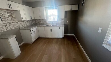 5922 N 84th St in Milwaukee, WI - Building Photo - Building Photo