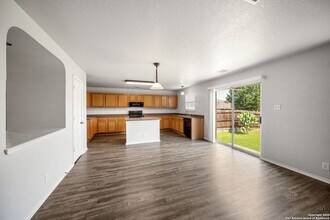 13214 Solar Crest in San Antonio, TX - Building Photo - Building Photo