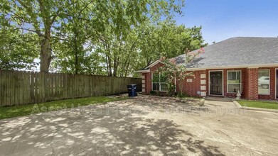 205 Cooner St in College Station, TX - Building Photo - Building Photo