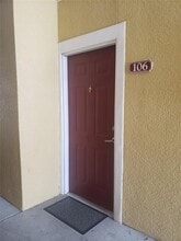 8102 Lillies Way in Orlando, FL - Building Photo - Building Photo