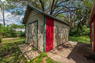 5714 E Harry St in Wichita, KS - Building Photo - Building Photo