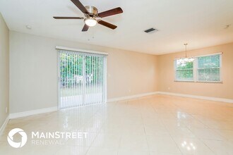 418 NE 15th Ave in Cape Coral, FL - Foto de edificio - Building Photo