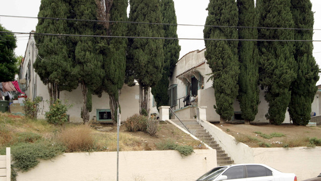 401-409 N Boylston St in Los Angeles, CA - Building Photo - Building Photo