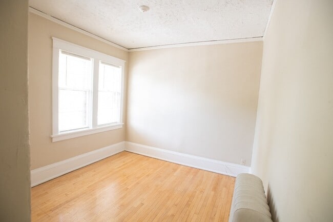 3000 N Oakland Ave in Milwaukee, WI - Building Photo - Building Photo