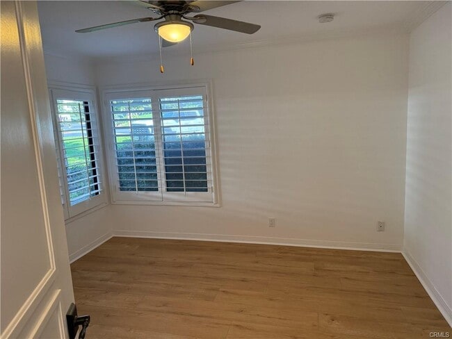 950 Cagney Ln in Newport Beach, CA - Building Photo - Building Photo