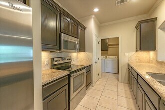 1400 Cres Ridge Dr in College Station, TX - Building Photo - Building Photo