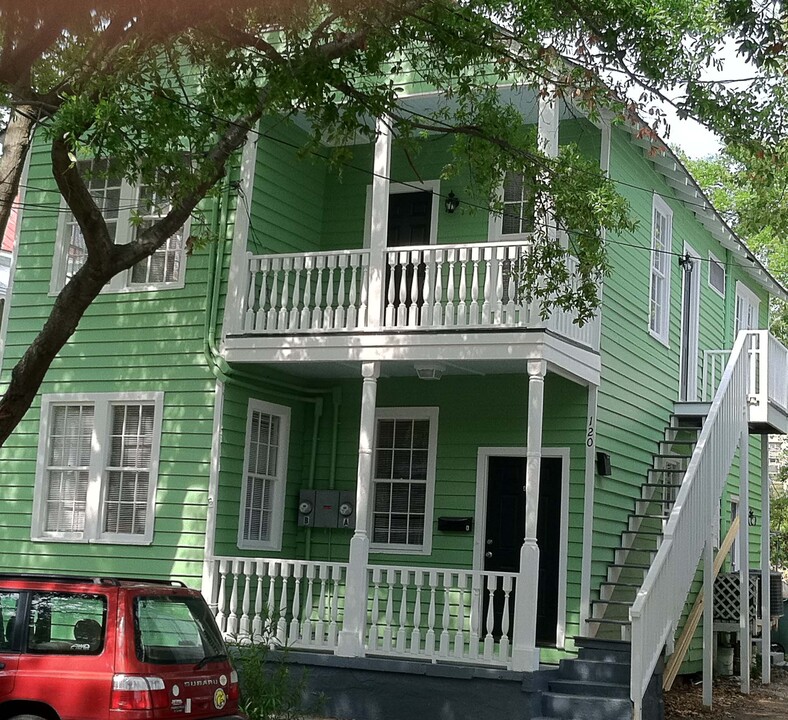 120 Coming St, Unit B in Charleston, SC - Building Photo