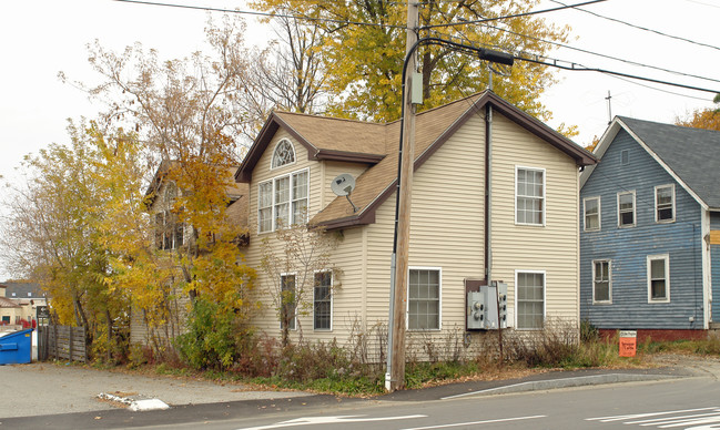 103 Cony St in Augusta, ME - Building Photo - Building Photo