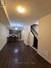 35 Heron Park Pl in Toronto, ON - Building Photo - Building Photo