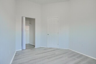 800 N Fulton Ave in Baltimore, MD - Foto de edificio - Building Photo