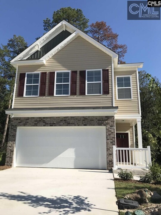 451 Hawkeye Ct in Columbia, SC - Building Photo