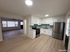 1280 Townsend Ave in New Haven, CT - Building Photo - Building Photo