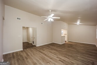 380 Fleming Ct in Jonesboro, GA - Building Photo - Building Photo