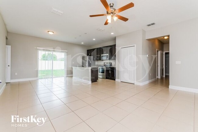 418 Churchill Ct in Poinciana, FL - Building Photo - Building Photo