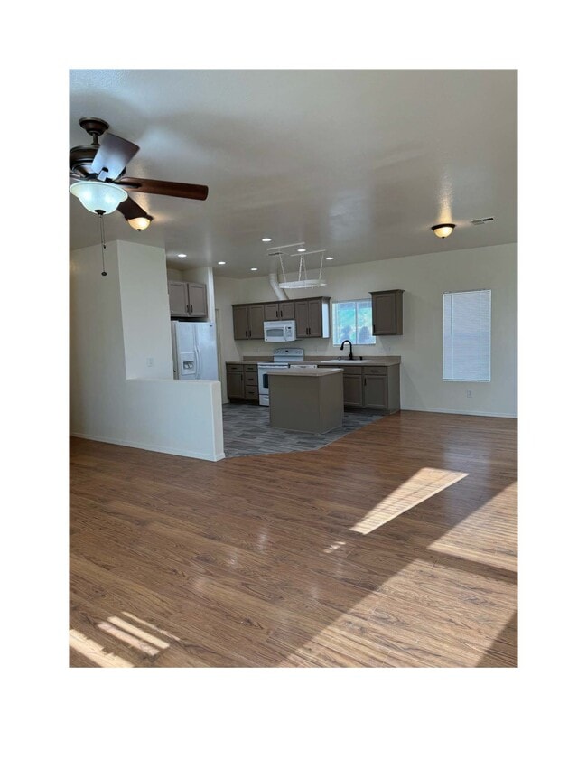 property at 2640 W 5th St