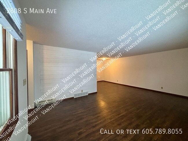 2808 S Main Ave in Sioux Falls, SD - Building Photo - Building Photo