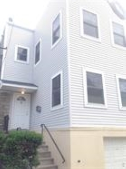 9 Stuyvesant Ave, Unit 2