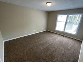 1718 Ternberry Rd in High Point, NC - Building Photo - Building Photo
