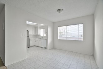2120 Ernest Ave in Redondo Beach, CA - Building Photo - Building Photo