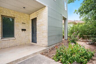 1506 W Mistletoe Ave in San Antonio, TX - Building Photo - Building Photo
