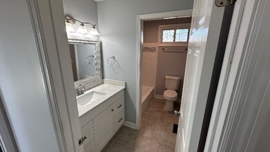 3260 Hinkle Dr in Nashville, TN - Building Photo - Building Photo