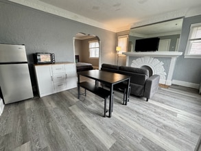 17150 Santa Rosa Dr in Detroit, MI - Building Photo - Building Photo