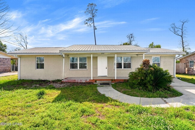 property at 2004 Greenbriar Blvd