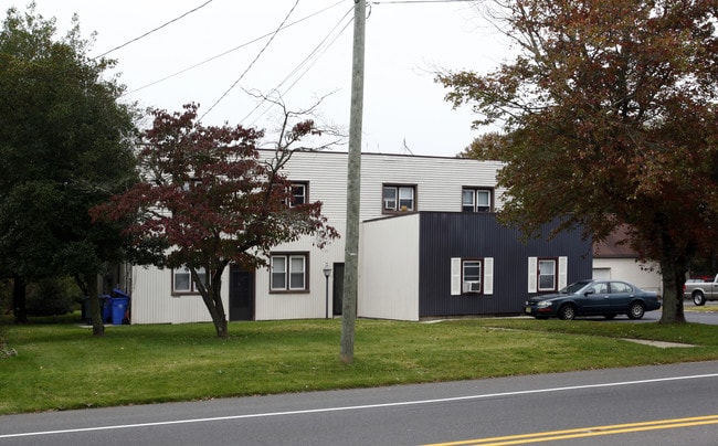 151 S Delsea Dr in Glassboro, NJ - Building Photo - Building Photo