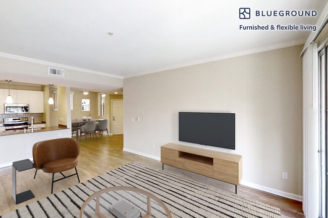 1300 The Alameda, Unit FL1-ID6470A in San Jose, CA - Foto de edificio - Building Photo