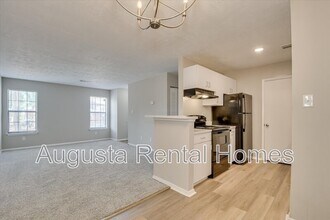 2515 Ctr W Pkwy in Augusta, GA - Building Photo - Building Photo
