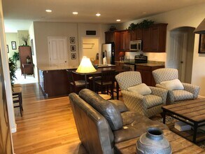 410 S Elliott Ave in Wenatchee, WA - Building Photo - Building Photo