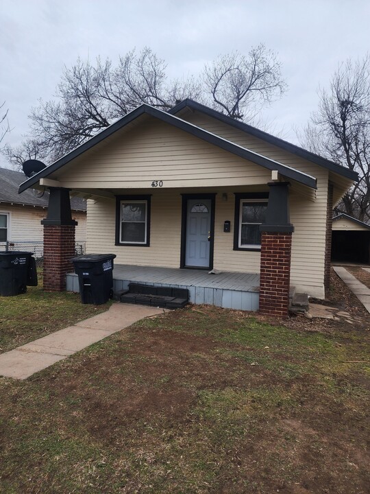 430 S Fillmore St in Enid, OK - Building Photo