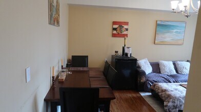 2838 N Francisco Ave, Unit 2B in Chicago, IL - Building Photo - Building Photo