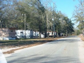 Aaron's Mobile Home Park in Hinesville, GA - Building Photo - Building Photo