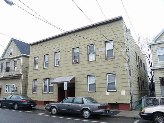 33-35 Arthur St