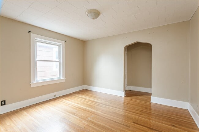 4 Carroll Pl, Unit 6 in Rochester, NY - Building Photo - Building Photo