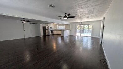 303 E Pomelo St in Groveland, FL - Building Photo - Building Photo