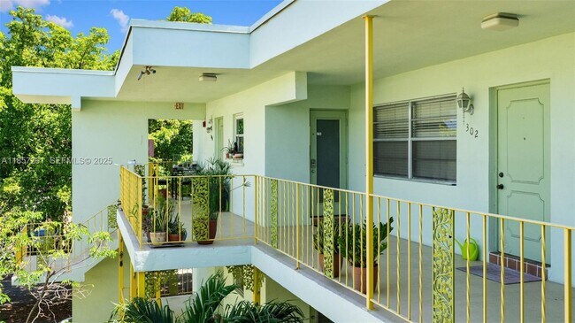 property at 2031 Dewey St