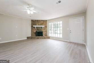 8236 Greenmar Way in Riverdale, GA - Building Photo - Building Photo